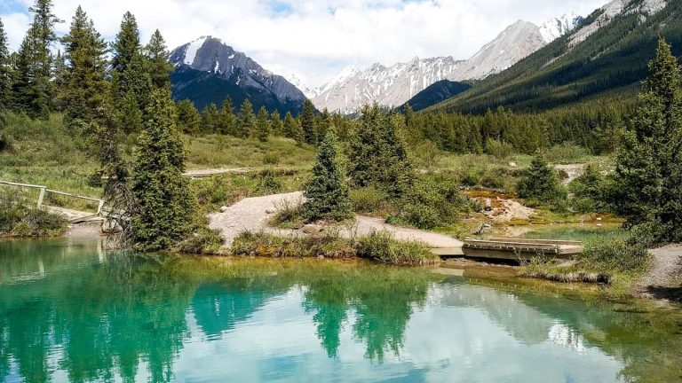 ruta a johnston canyon y ink pots banff canada