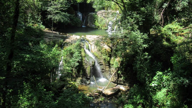 ruta gorgs santa pau la garrotxa catalunya